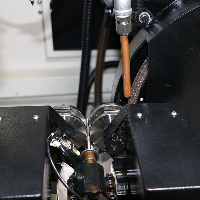 CNCバルブ切断機のメンテナンス2020-04-24